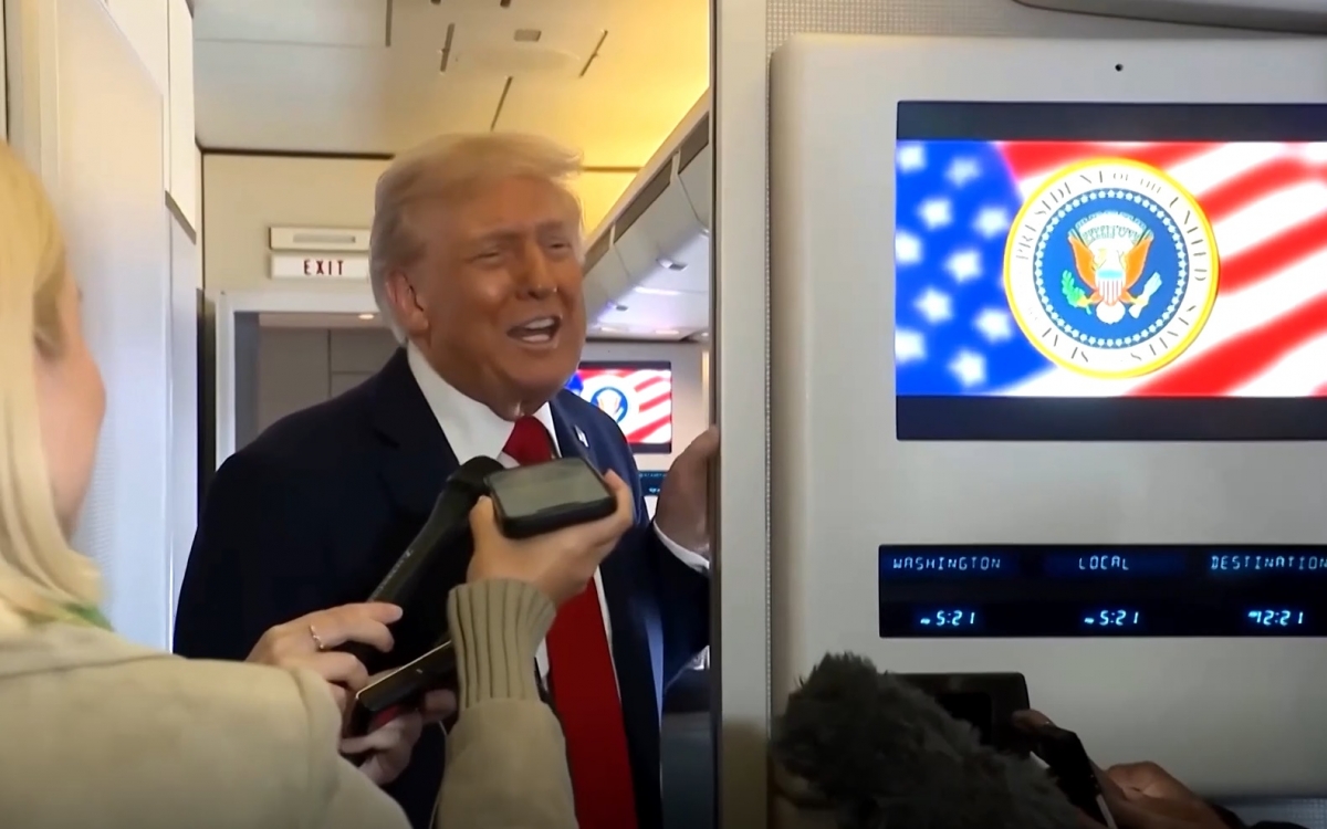 Tổng thống Trump lên án video phân biệt chủng tộc với vợ chồng ông Obama